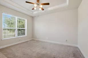 13930 Hawthorne Cir, Mont Belvieu, TX 77523 - Photo 3