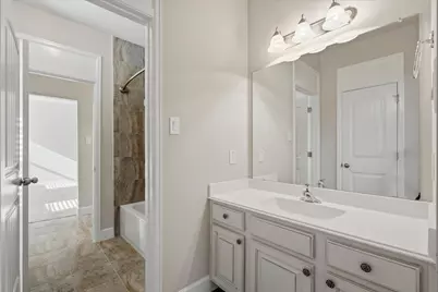 13930 Hawthorne Circle, Mont Belvieu, TX 77523 - Photo 11