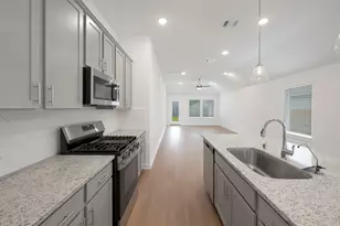 10231 Burton Path, Montgomery, TX 77316 - Photo 3