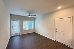 2102 Antoine Dr, Houston, TX 77055 - Photo 5