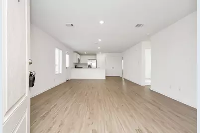 1615 Windrose Bend, Angleton, TX 77515 - Photo 5