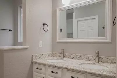 4510 Sherwood Green Court, Missouri City, TX 77459 - Photo 37