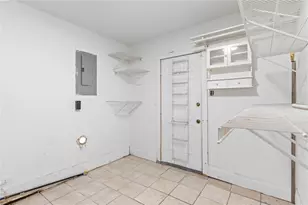 10906 Keese Dr, Houston, TX 77089 - Photo 13