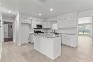 10906 Keese Dr, Houston, TX 77089 - Photo 9