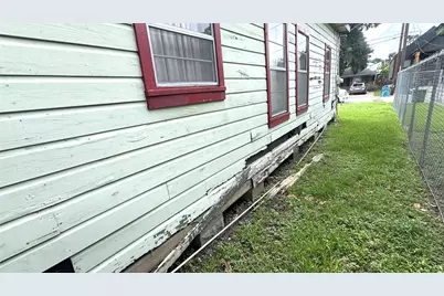 1414 E 32nd 1/2 Street, Houston, TX 77022 - Photo 17