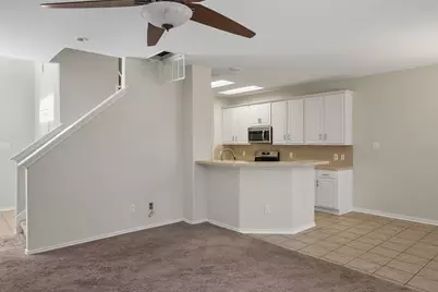 157 E Summerhaze Circle, The Woodlands, TX 77382 - Photo 9