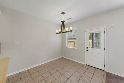 157 E Summerhaze Circle, The Woodlands, TX 77382 - Photo 11