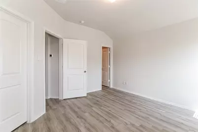 520 Meadow Park Lane, Willis, TX 77378 - Photo 7