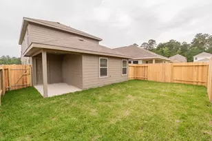 520 Meadow Park Ln, Willis, TX 77378 - Photo 3
