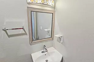 402 Hunt St, Houston, TX 77003 - Photo 19