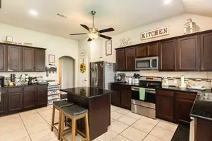 920 Quarter Horse Trail, Angleton, TX 77515 - Photo 9