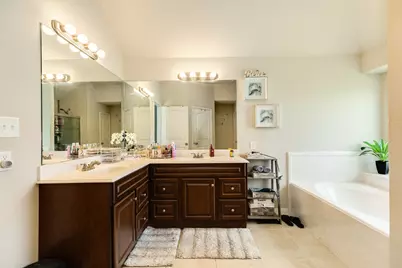 920 Quarter Horse Trail, Angleton, TX 77515 - Photo 13