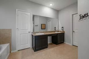 450 Terra Vis Cir, Montgomery, TX 77356 - Photo 25