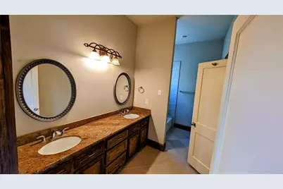 702 Paschall Street #B, Houston, TX 77009 - Photo 17