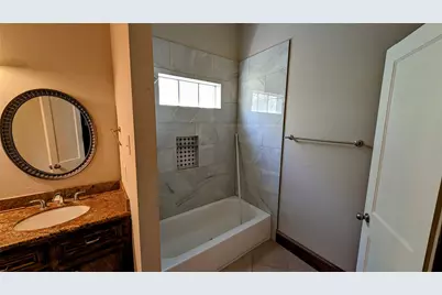 702 Paschall Street #B, Houston, TX 77009 - Photo 15