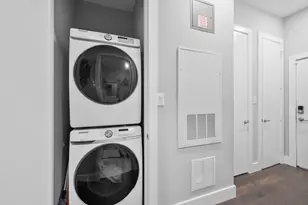207 Pierce St, Houston, TX 77002 - Photo 11