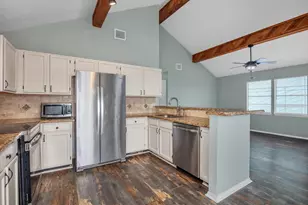 286 Ling St, Bayou Vista, TX 77563 - Photo 11