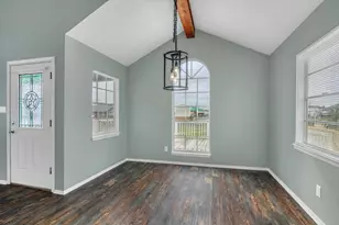 286 Ling St, Bayou Vista, TX 77563 - Photo 13