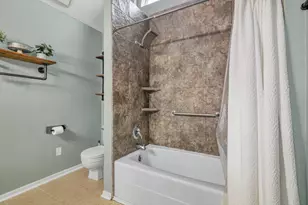 286 Ling St, Bayou Vista, TX 77563 - Photo 19