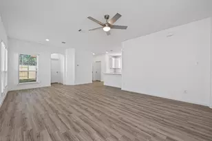 9991 Enclave Grove Dr, Willis, TX 77318 - Photo 9