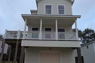 6114 Lacey Oak Dr, Hitchcock, TX 77563 - Photo 1