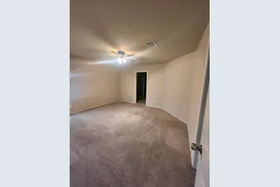 1325 W Nolte Farms Road, Seguin, TX 78155 - Photo 11