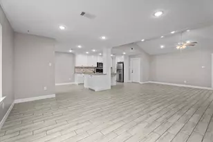 703 Barbara St, Tomball, TX 77375 - Photo 15