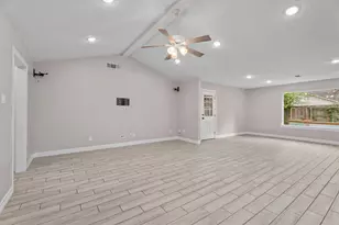 703 Barbara St, Tomball, TX 77375 - Photo 11