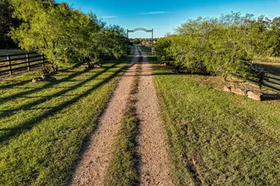 39761 Mesquite, Hempstead, TX 77445 - Photo 35