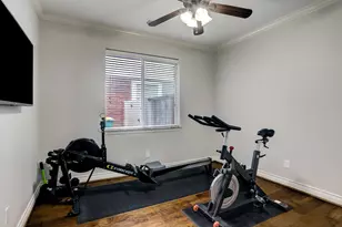 86 N Holly Laurel Cir, The Woodlands, TX 77382 - Photo 9