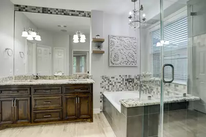 86 N Hollylaurel Circle, The Woodlands, TX 77382 - Photo 13