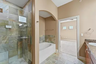 1901 Post Oak Boulevard #4308, Houston, TX 77056 - Photo 19