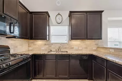 203 Brookwood Park Lane, Dickinson, TX 77539 - Photo 5