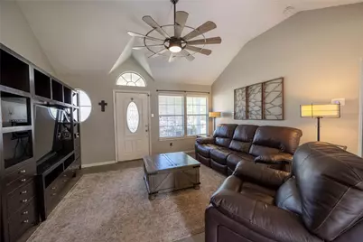 10626 Royal Cavins Drive, Conroe, TX 77303 - Photo 5