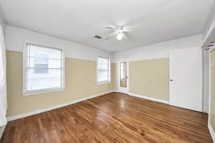 102 Live Oak Ave, Baytown, TX 77520 - Photo 21