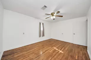 102 Live Oak Ave, Baytown, TX 77520 - Photo 17