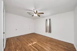 102 Live Oak Ave, Baytown, TX 77520 - Photo 15