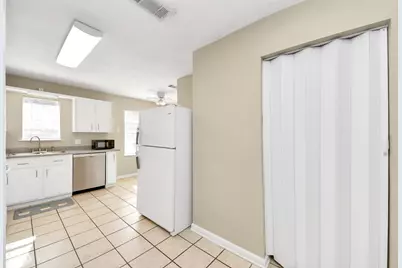 102 Live Oak Avenue, Baytown, TX 77520 - Photo 31