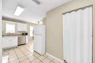 102 Live Oak Ave, Baytown, TX 77520 - Photo 31