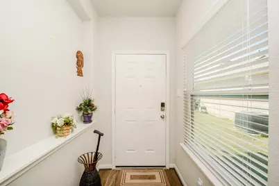 805 Willow Avenue, Cleveland, TX 77327 - Photo 9