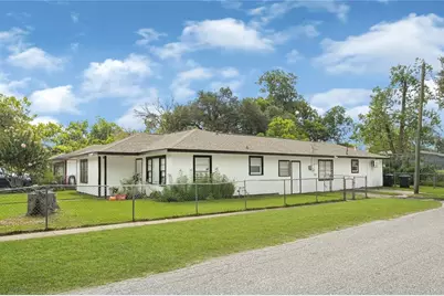 1033 W Snyder Street, Alvin, TX 77511 - Photo 5