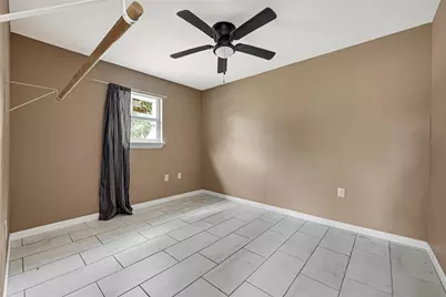 1033 W Snyder Street, Alvin, TX 77511 - Photo 23