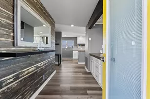 6931 W Holiday St, Hitchcock, TX 77563 - Photo 7