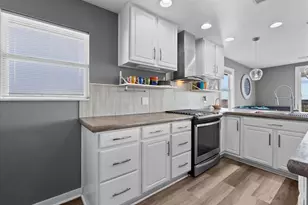 6931 W Holiday St, Hitchcock, TX 77563 - Photo 13