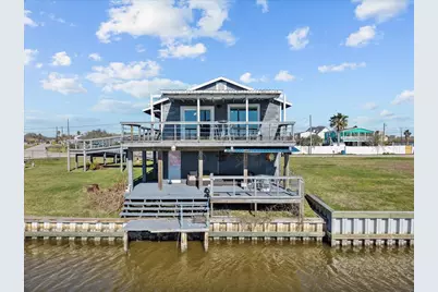 6931 West Holiday Street, Hitchcock, TX 77563 - Photo 1