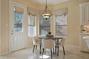 13 Stonegate Park Ct, Spring, TX 77379 - Photo 17