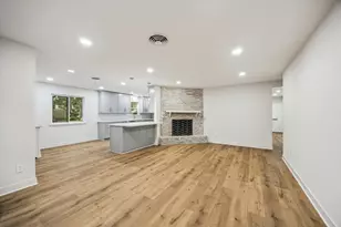 5822 Yarwell Dr, Houston, TX 77096 - Photo 11