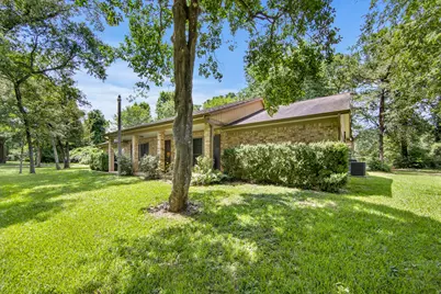 802 Sentinel Oaks, Pinehurst, TX 77362 - Photo 3
