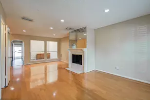 5230 Woodlawn Pl, Bellaire, TX 77401 - Photo 7