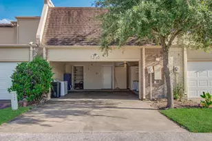 5230 Woodlawn Pl, Bellaire, TX 77401 - Photo 37